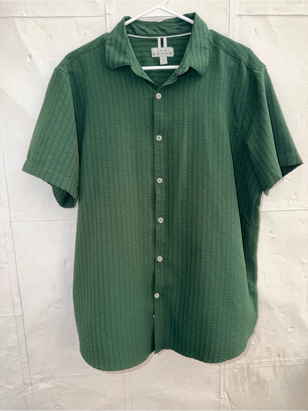 Ike Behar Short-Sleeve Button-Down Shirt in Forest Green